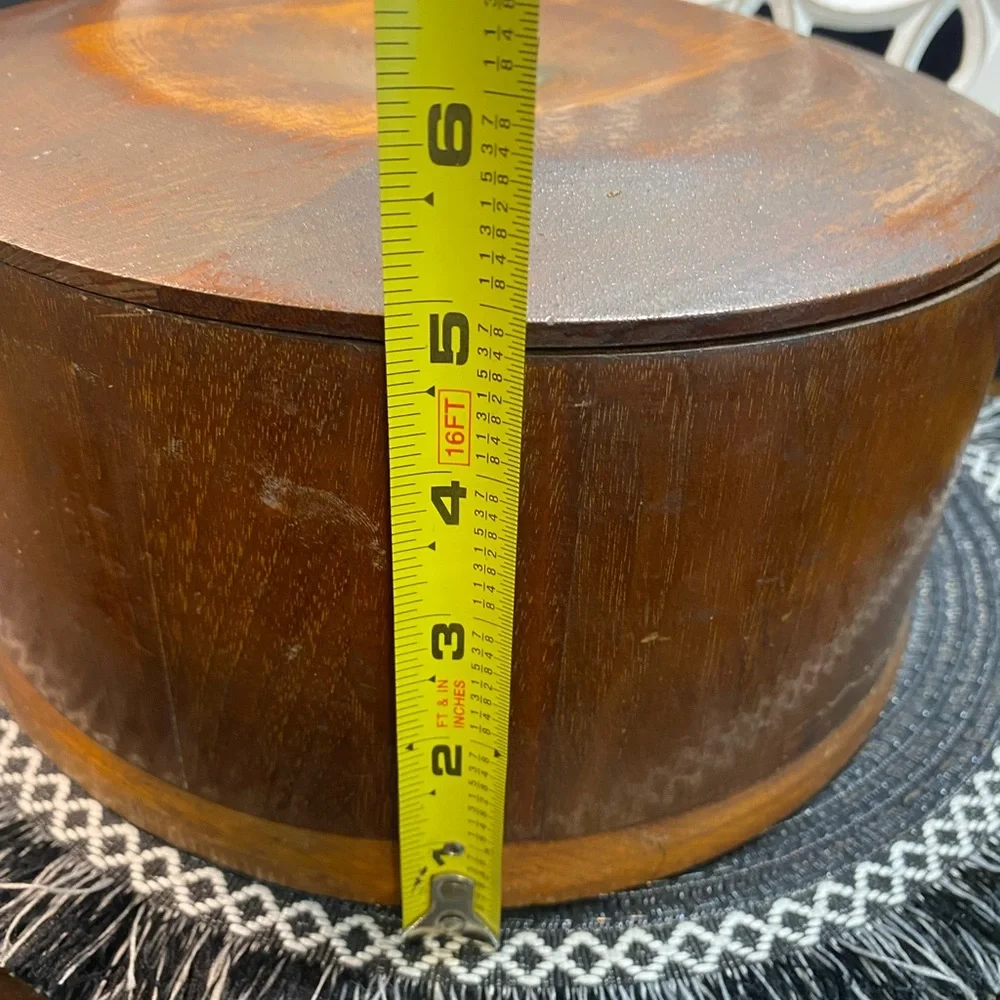 Vintage Round Lidded Wood‎ Box